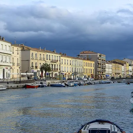 Avec Vue Sète